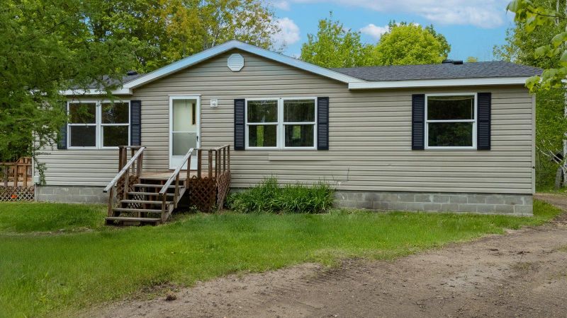 17442 S Crystal Springs Rd, Grand Rapids, MN 55744