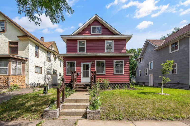 927 Central Ave W, Saint Paul, MN 55104