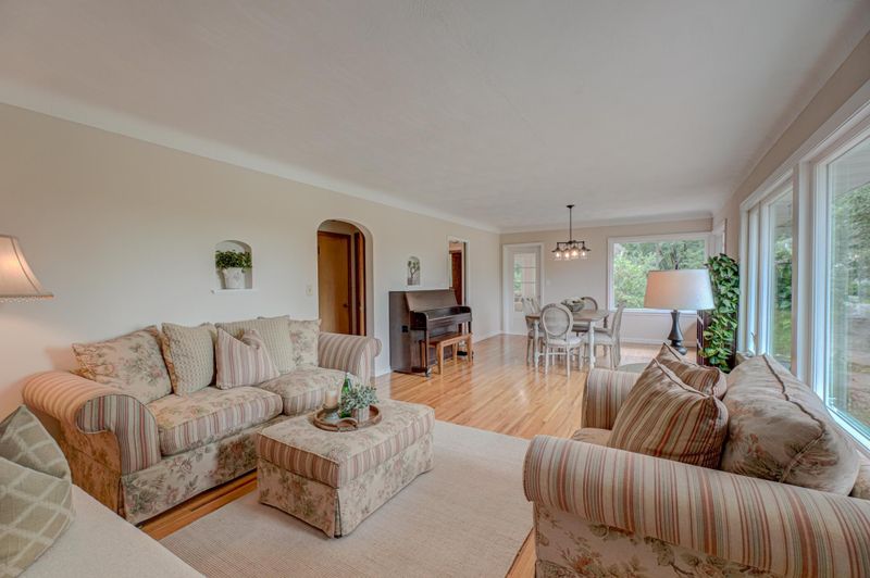 741 Fischer Cir, Stillwater, MN 55082