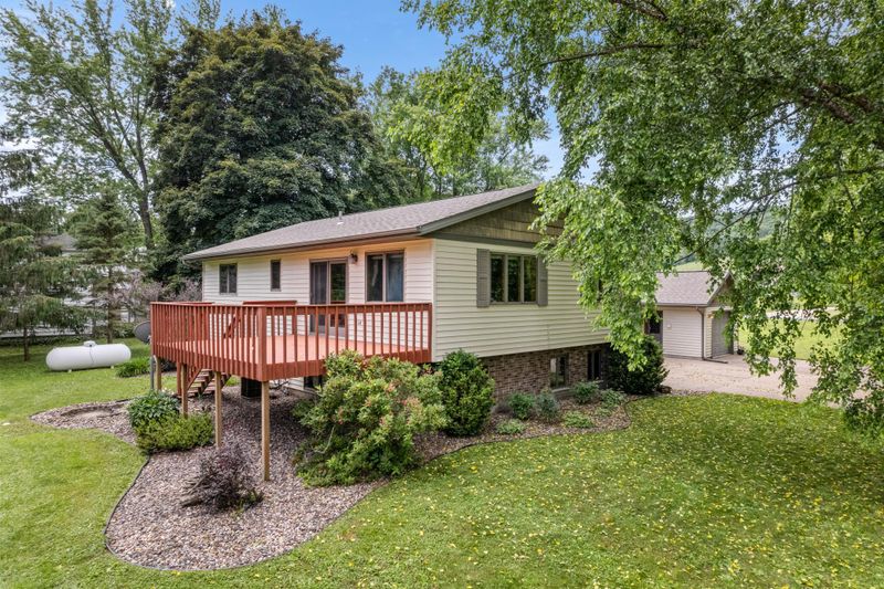 39123 Kc Dr, Winona, MN 55987