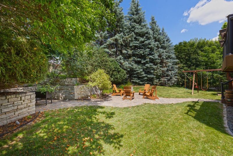 12346 Harvard Ave, Eden Prairie, MN 55347
