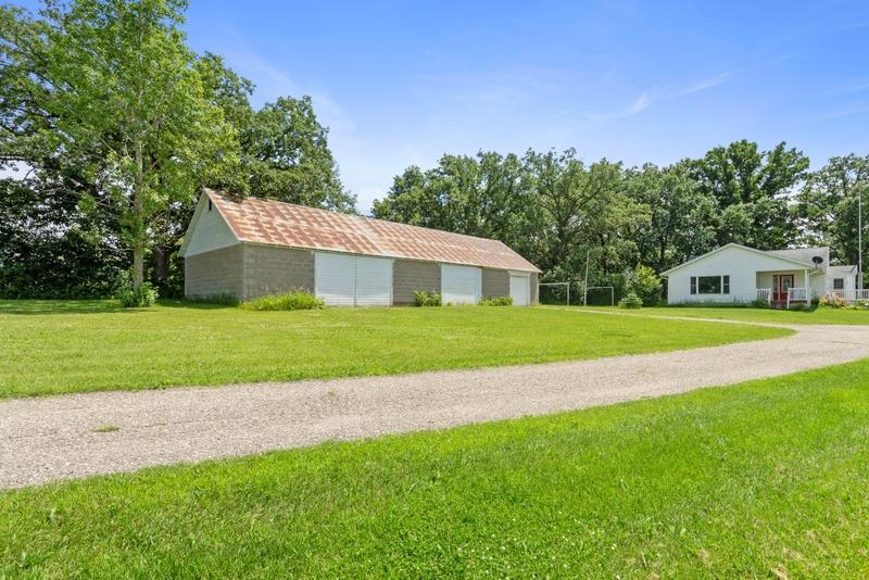 322 Central Ave N, Eagle Bend, MN 56446