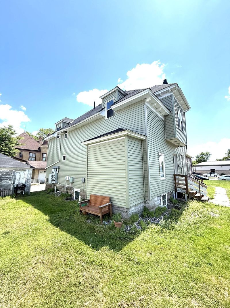 109 E 3rd St, Litchfield, MN 55355