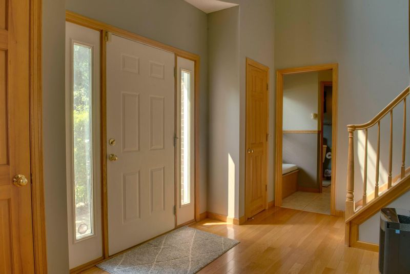 7098 Wellington Ln N, Maple Grove, MN 55369