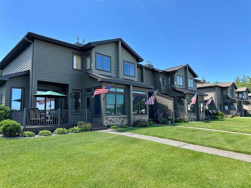 912 Railroad Ave W, Walker, MN 56484
