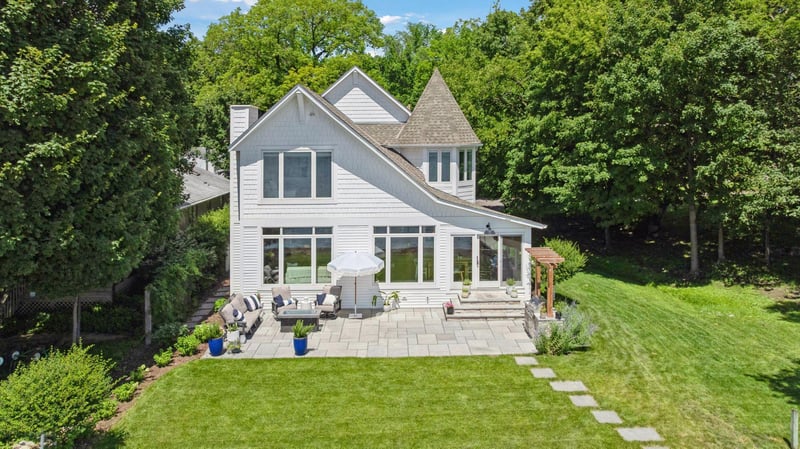 465 Lakeview Ave, Tonka Bay, MN 55331