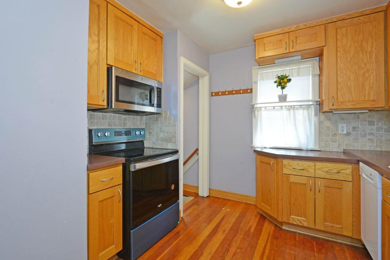 1734 Sherwood Ave, Saint Paul, MN 55106