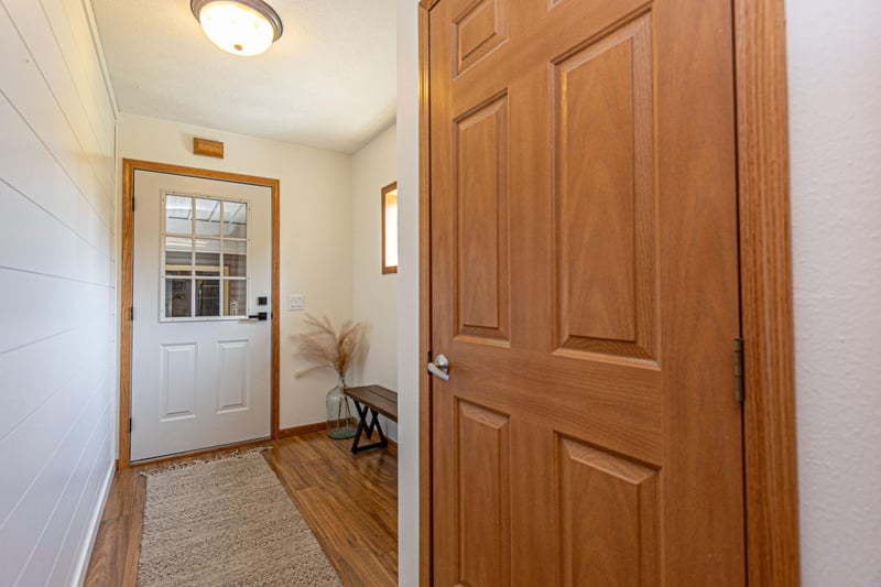 236 Poplar Ave, Lowry, MN 56349