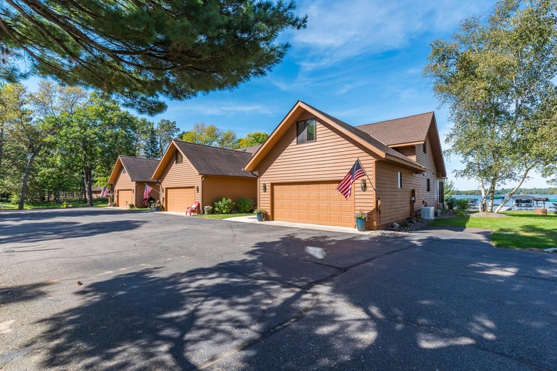 24945 Viking Dr, Nisswa, MN 56468
