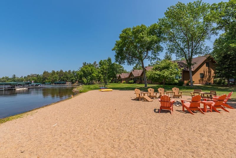 24945 Viking Dr, Nisswa, MN 56468