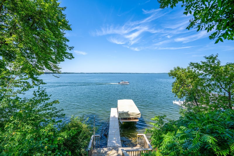 311 Lake Ave S, Spicer, MN 56288