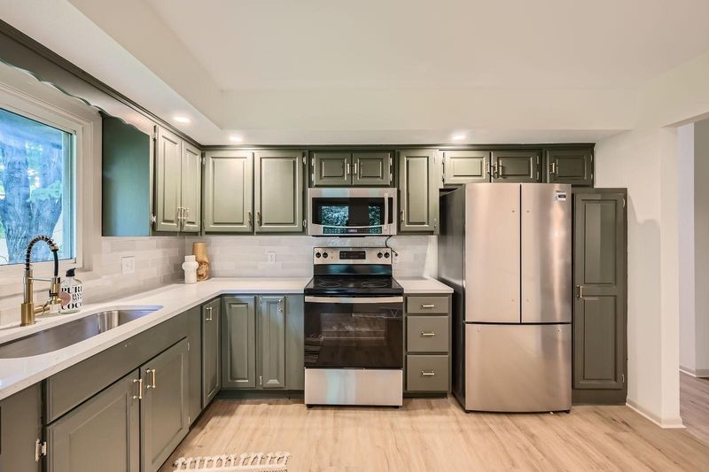 8222 Brandywine Pw, Brooklyn Park, MN 55444