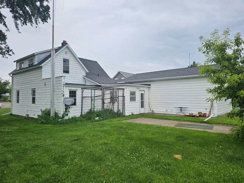 700 Hipple Ave, Henning, MN 56551