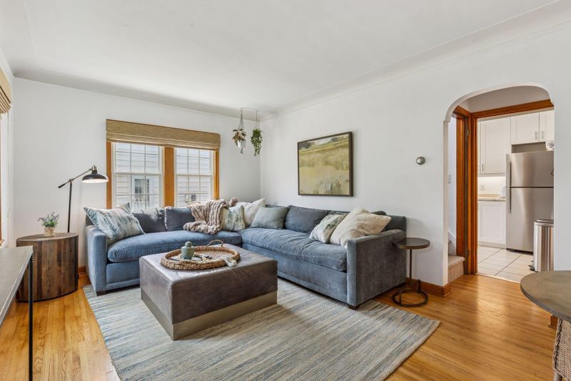 342 9th Ave N, Hopkins, MN 55343