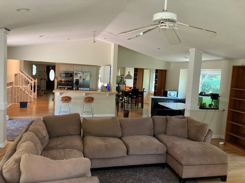 14405 Drumlin Ct, Apple Valley, MN 55124