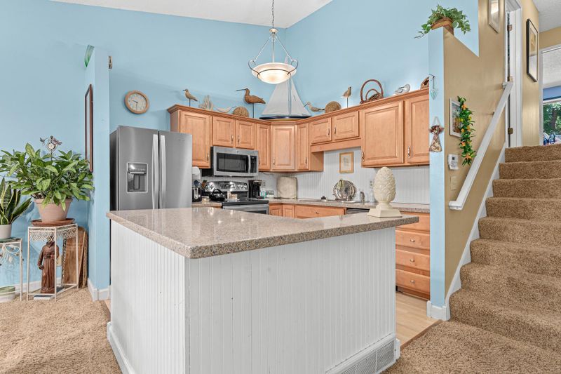 14202 Chestnut Dr, Eden Prairie, MN 55347