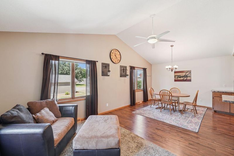 330 2nd St E, Hector, MN 55342