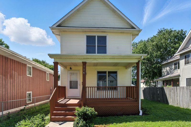 726 Thomas Ave, Saint Paul, MN 55104
