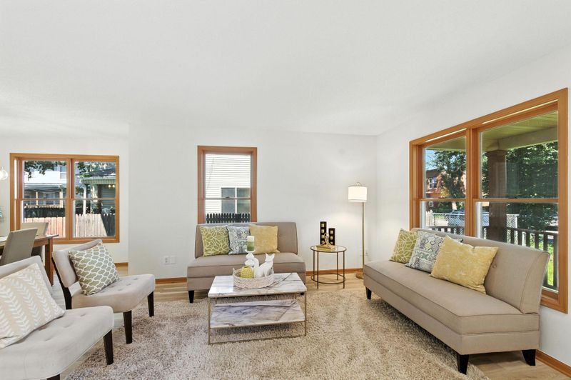 726 Thomas Ave, Saint Paul, MN 55104