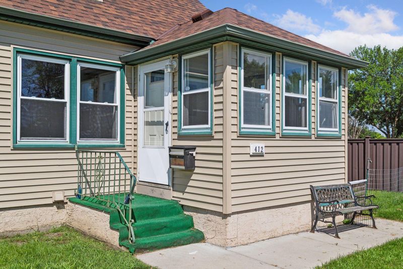 412 Scott St S, Shakopee, MN 55379