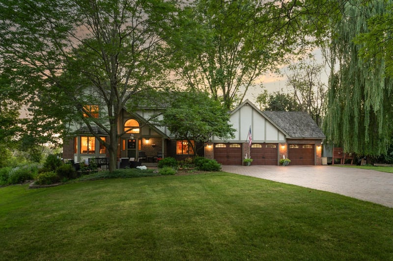 6179 Partridge Ct, White Bear Lake, MN 55110
