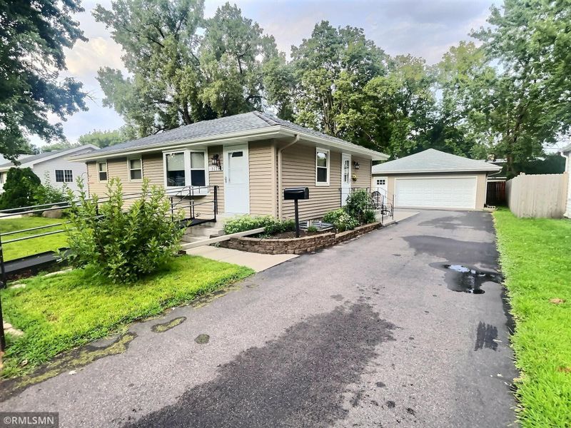 5114 Florida Ave N, Crystal, MN 55428