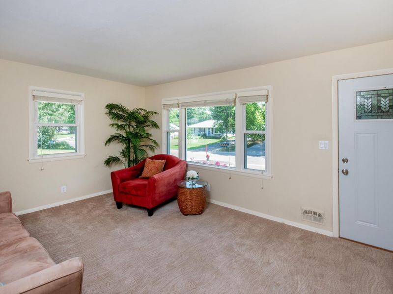 1663 Lois Dr, Shoreview, MN 55126