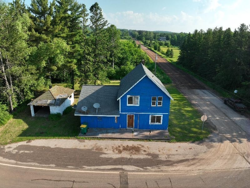 2001 Shilhon Rd, Duluth, MN 55804