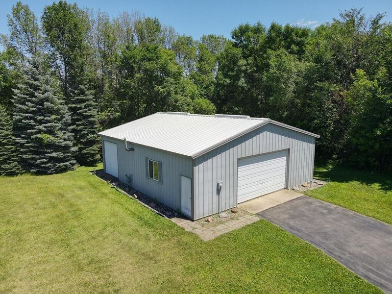14780 Shields Lake Trl, Faribault, MN 55021