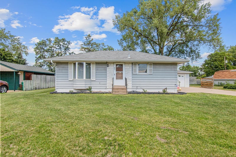 843 84th Ave NE, Spring Lake Park, MN 55432