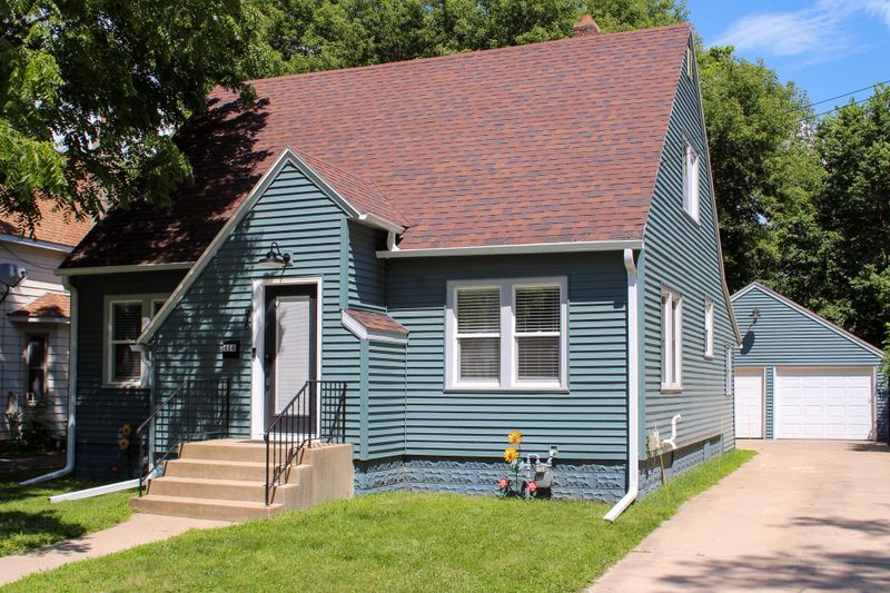 616 4th Ave SE, Rochester, MN 55904