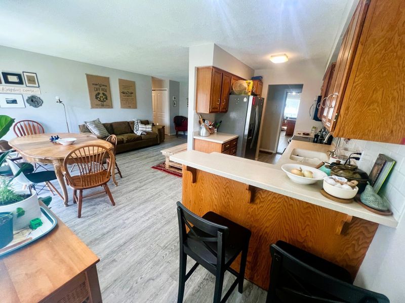 900 9th Ave S #8, Hopkins, MN 55343