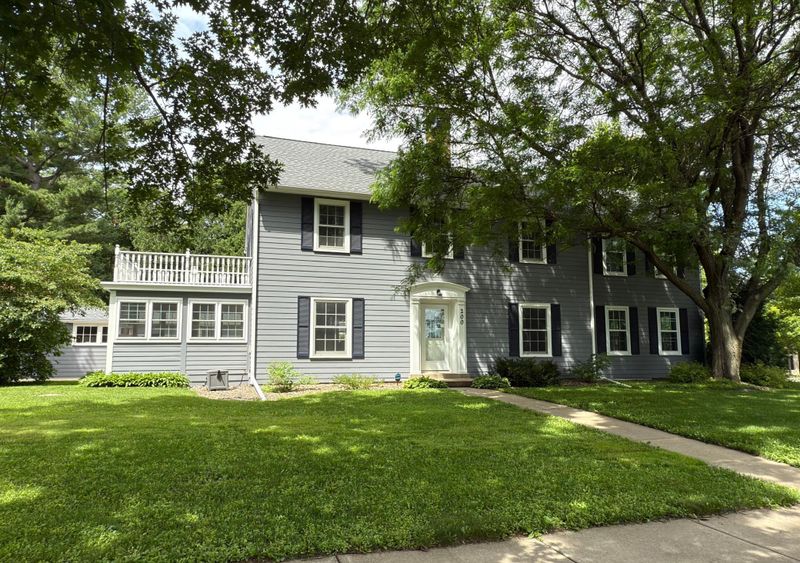 200 Oak St S, Northfield, MN 55057