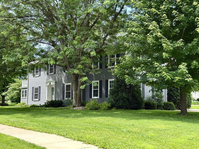 200 Oak St S, Northfield, MN 55057