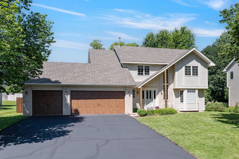 2384 Boulder Ridge Ln, Woodbury, MN 55125