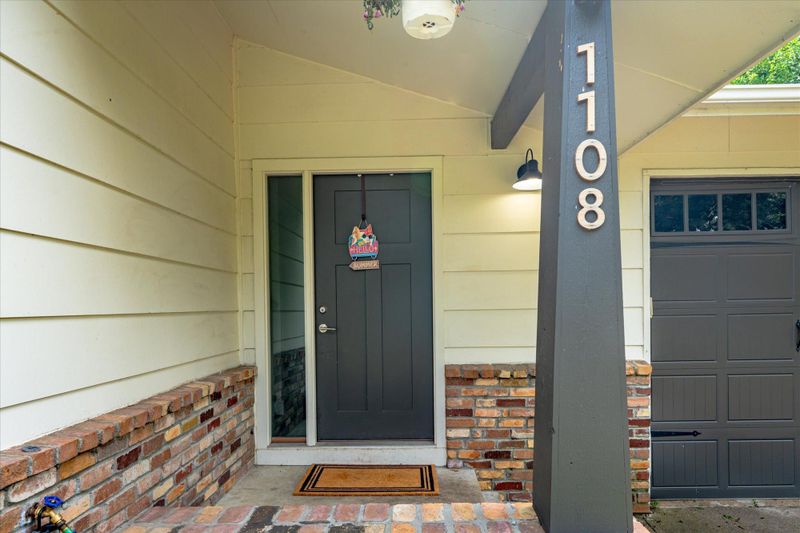 1108 W River St, Monticello, MN 55362