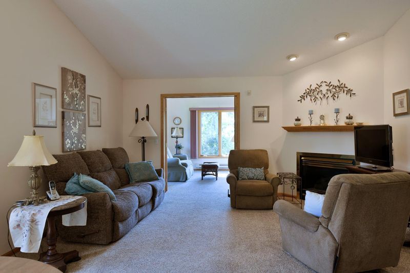 4039 Alpine Ave, Vadnais Heights, MN 55127