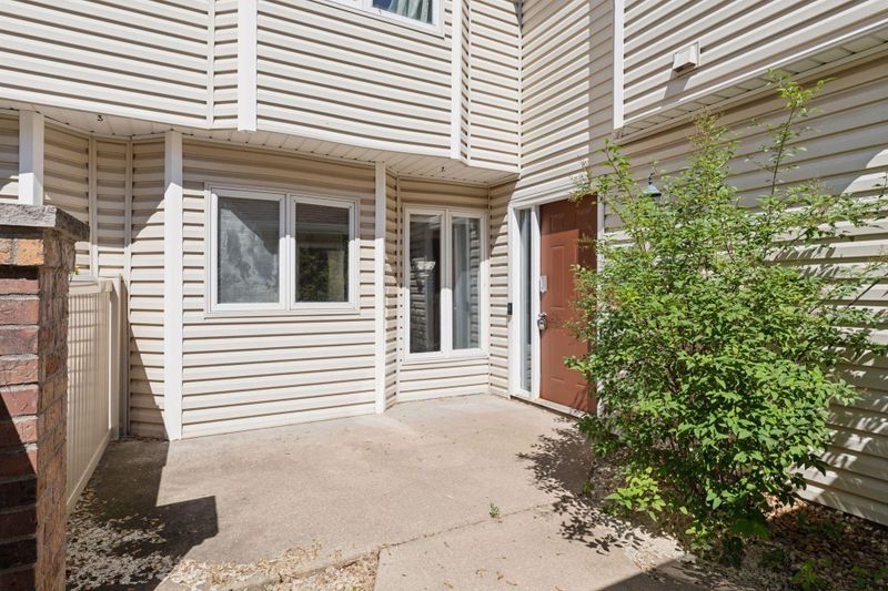 1010 Hill Ct, Shoreview, MN 55126