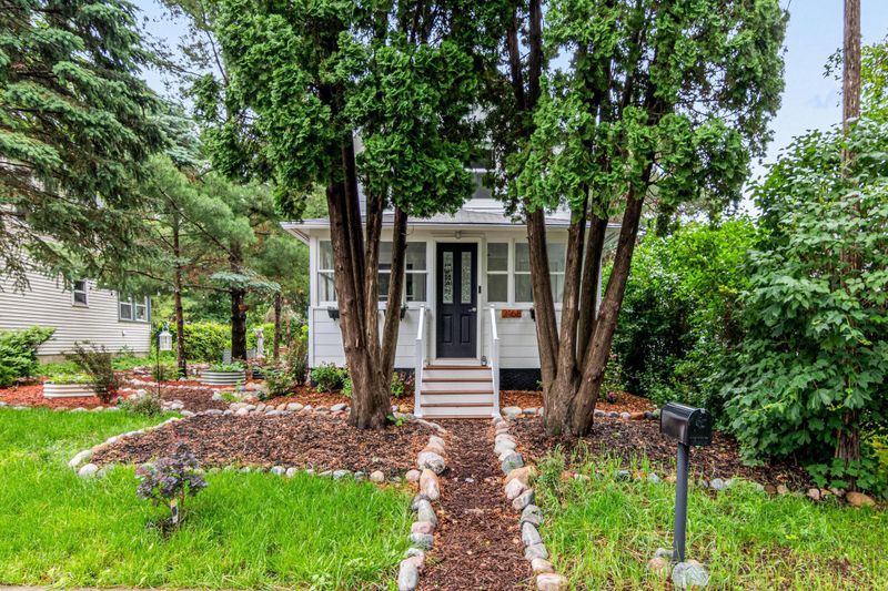 2168 Centerview Ln, Mound, MN 55364