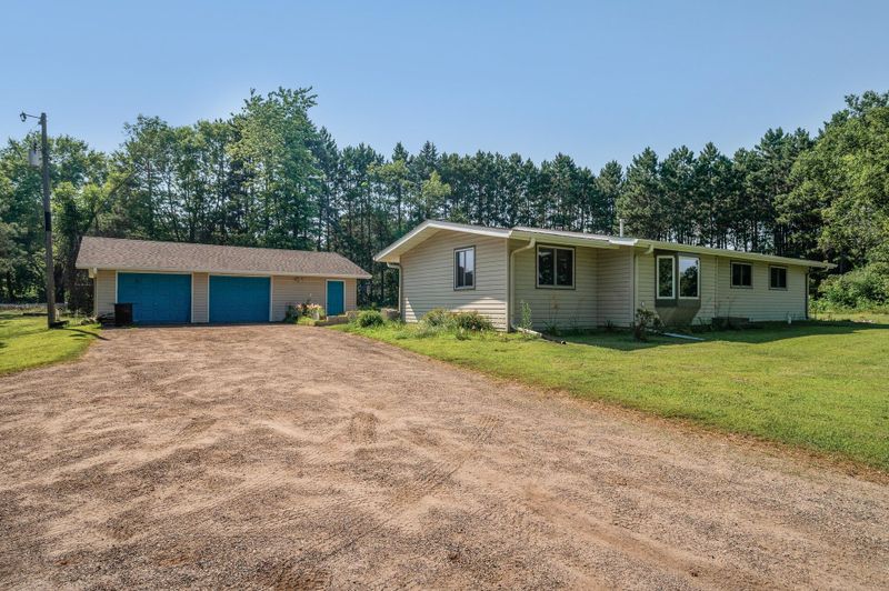 32116 Palm St NW, Cambridge, MN 55008