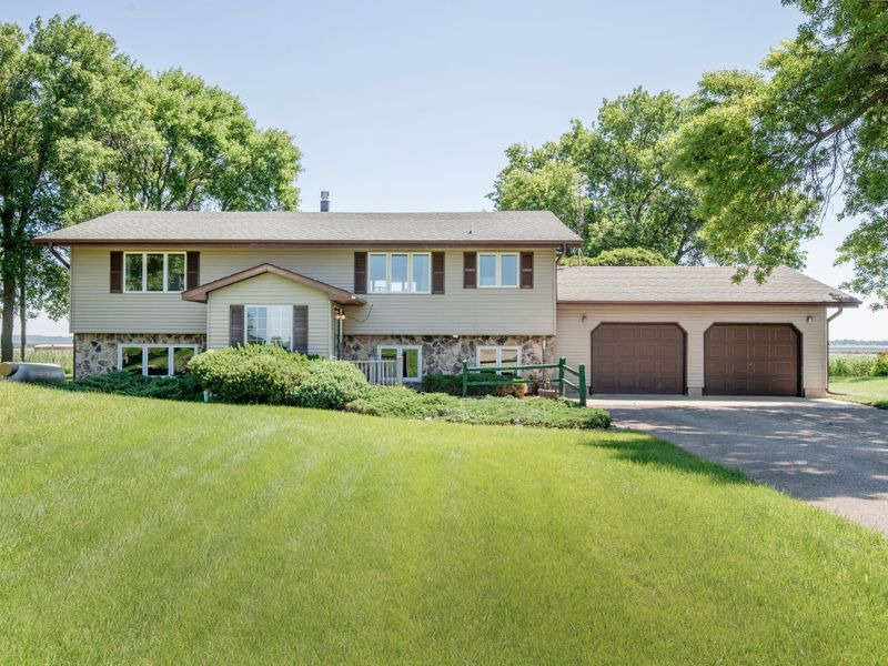 1197 Trisco Cove Dr SE, Osakis, MN 56360