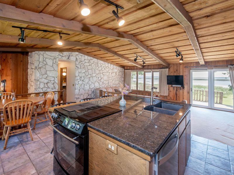 1197 Trisco Cove Dr SE, Osakis, MN 56360