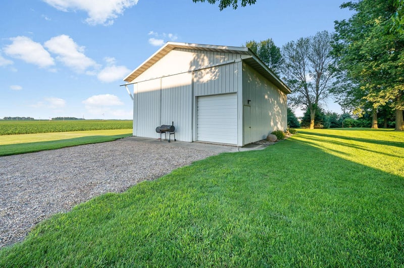 861 85th St, Sherburn, MN 56171
