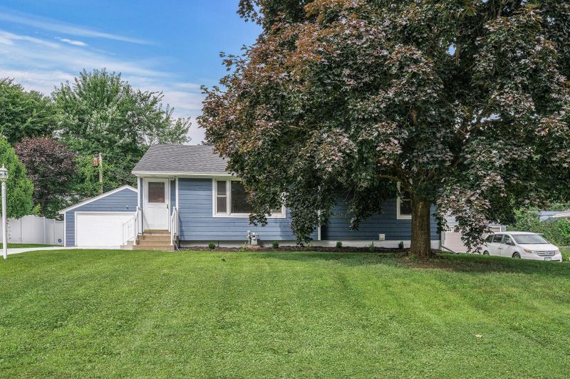 47 Mcclelland St N, Maplewood, MN 55119
