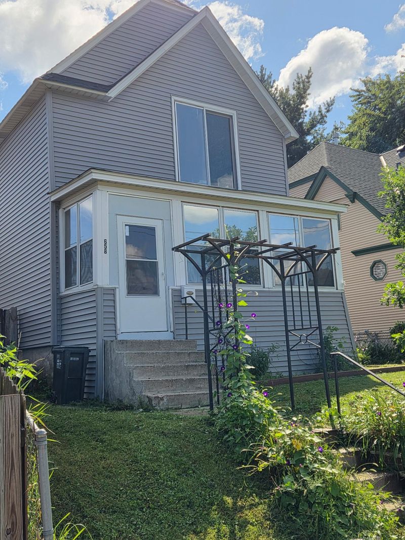 658 Bellows St, Saint Paul, MN 55107