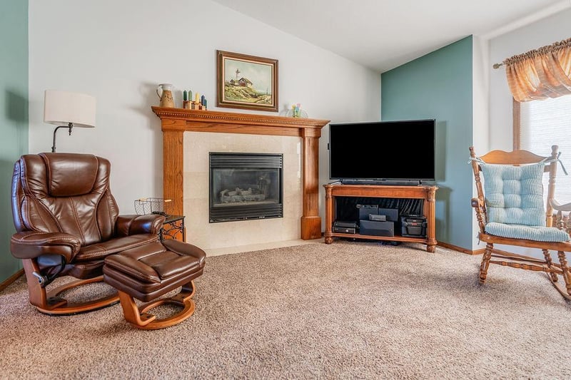 2711 S Cedar Ave, Holmen, WI 54636