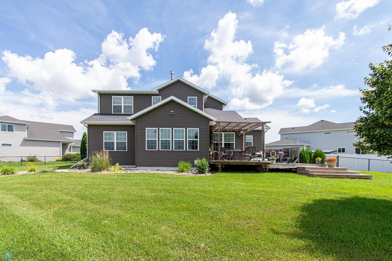 3827 15th St S, Moorhead, MN 56560