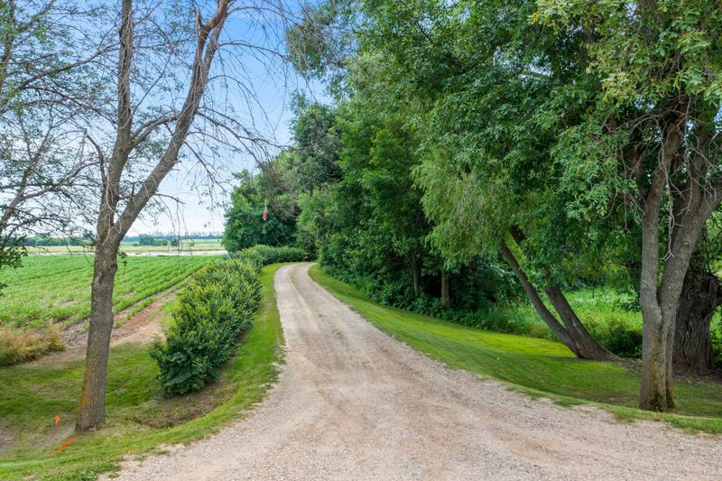 19025 30th St, Winsted, MN 55395