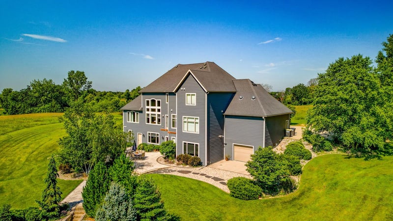 60515 235th St, Madison Lake, MN 56063