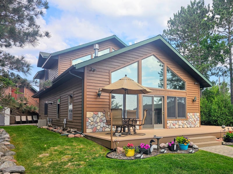 6678 Bergstrom Rd, Duluth, MN 55803